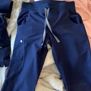 Figs XS cargo pocket scrub pants
